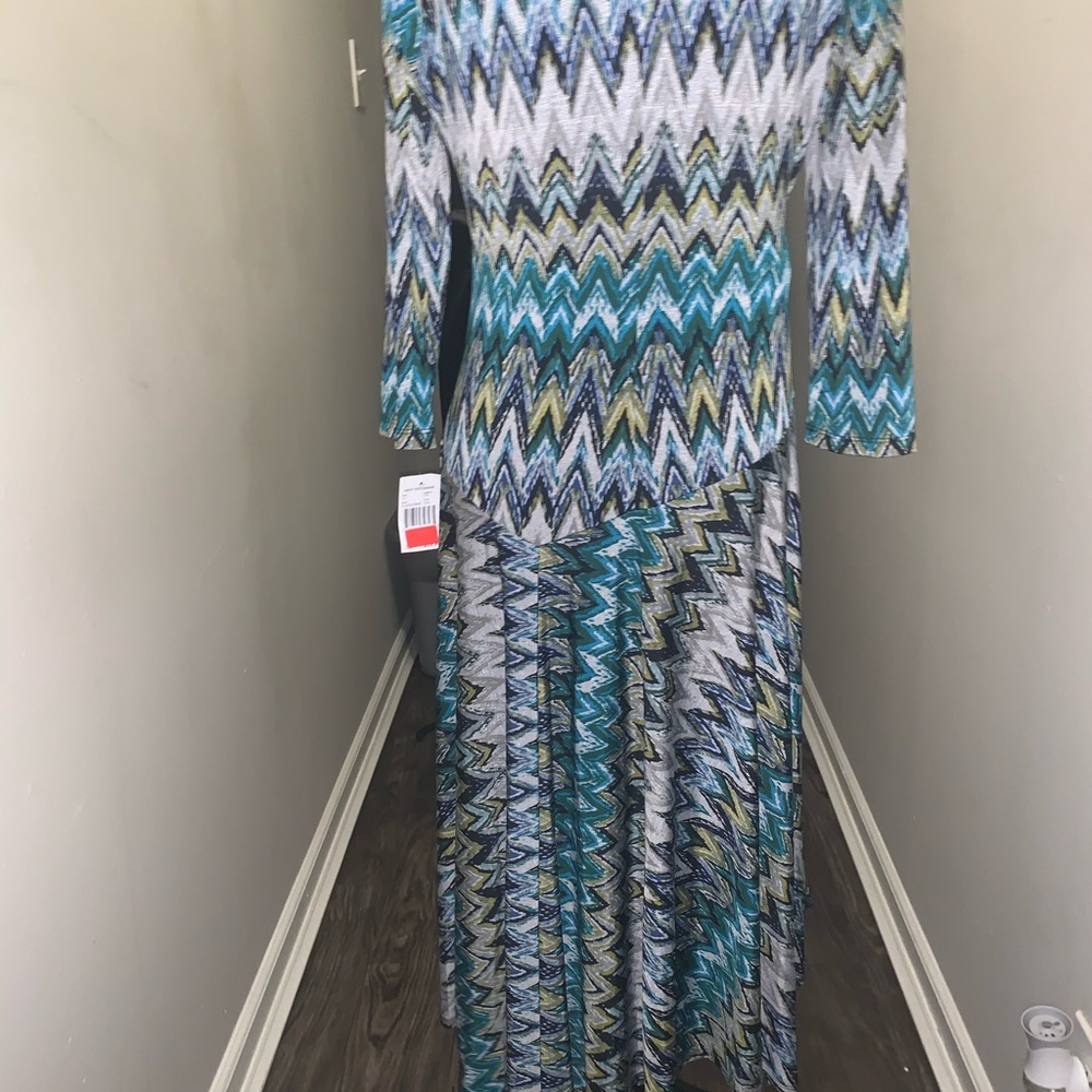 Simply Beautiful - Picture 2 of 3